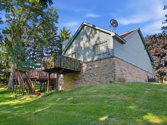 5220 Huron Hills Drive, Commerce Twp, MI 48382