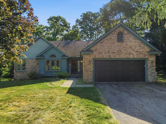 5220 Huron Hills Drive, Commerce Twp, MI 48382