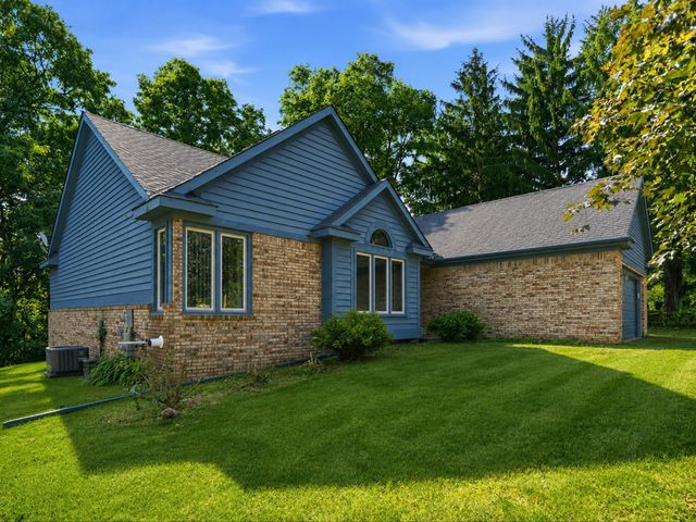 5220 Huron Hills Drive, Commerce Twp, MI 48382