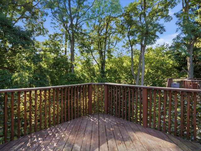 5220 Huron Hills Drive, Commerce Twp, MI 48382