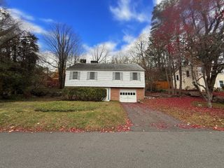 17 Woodlawn Avenue, Norwalk, CT 06854