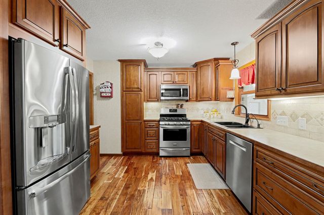 501 S Cheryl Ave, Wichita, KS 67209