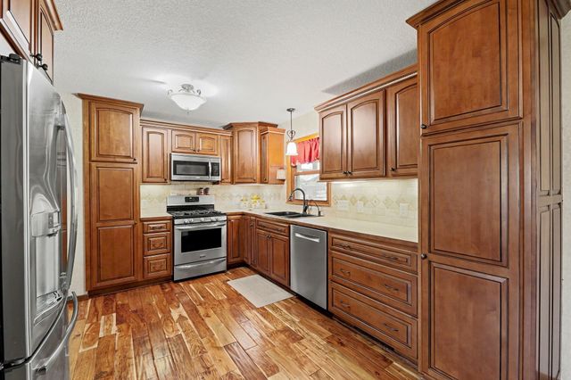 501 S Cheryl Ave, Wichita, KS 67209