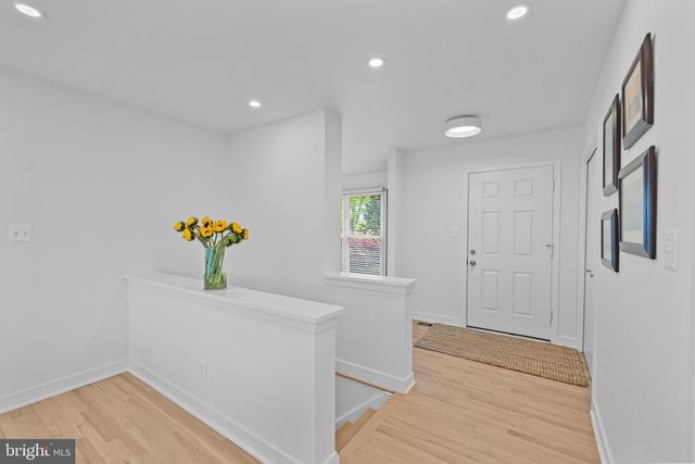 4205 BREEZEWOOD LN, Annandale, VA 22003