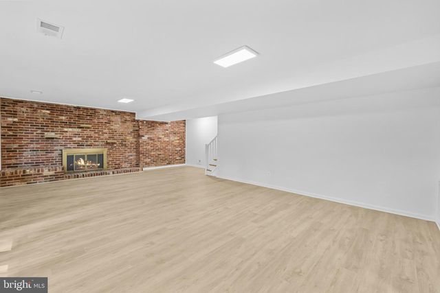 4205 BREEZEWOOD LN, Annandale, VA 22003