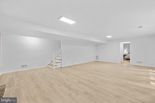 4205 BREEZEWOOD LN, Annandale, VA 22003