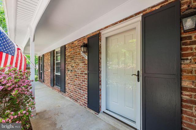 4205 BREEZEWOOD LN, Annandale, VA 22003