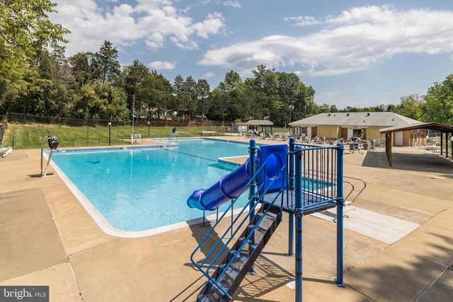 4205 BREEZEWOOD LN, Annandale, VA 22003