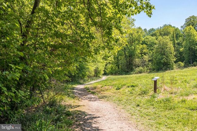 4205 BREEZEWOOD LN, Annandale, VA 22003