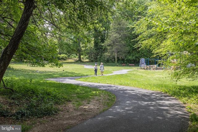 4205 BREEZEWOOD LN, Annandale, VA 22003