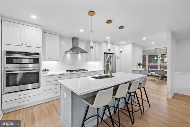 4205 BREEZEWOOD LN, Annandale, VA 22003