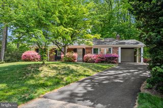 4205 BREEZEWOOD LN, Annandale, VA 22003