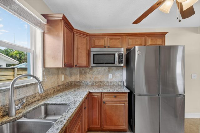 146 Wellesley Drive, Lake Worth Beach, FL 33460