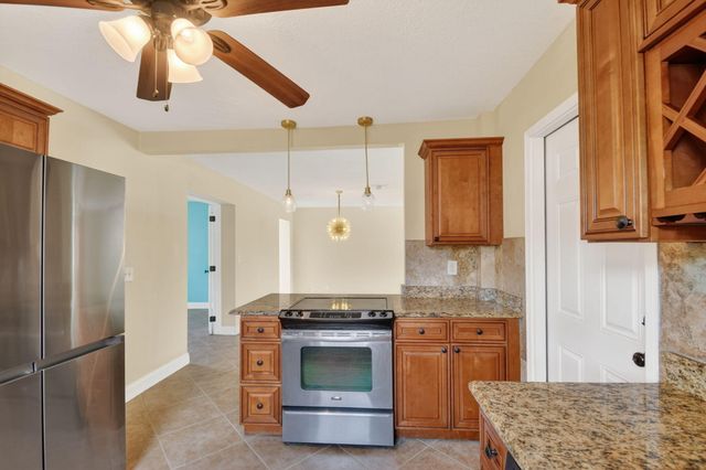 146 Wellesley Drive, Lake Worth Beach, FL 33460