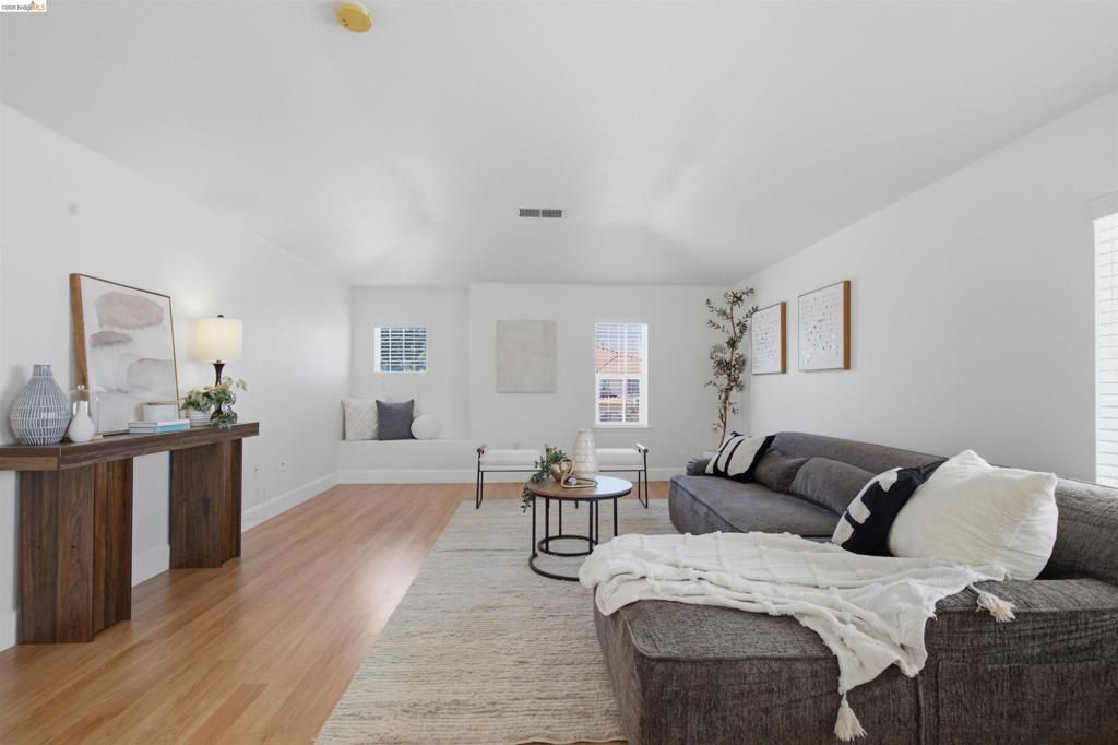 Image 14 of property listing at 5217 Rainwood Way, Antioch, CA 94531