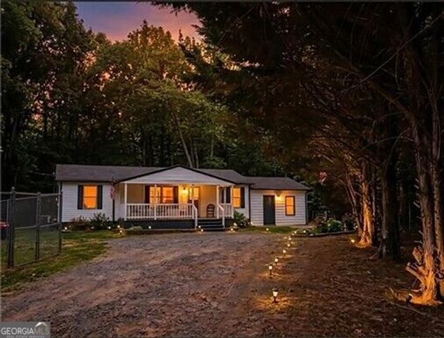 323 Ball Field Road, Waleska, GA 30183