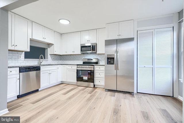 28 SANDSTONE CT, Nottingham, MD 21236