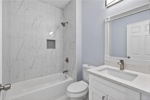 1226 Bloomsbury Lane, Gainesville, GA 30501