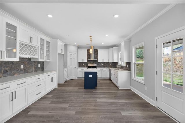 1226 Bloomsbury Lane, Gainesville, GA 30501