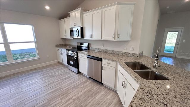 13092 KENT BRADLEY STREET, Dade City, FL 33525