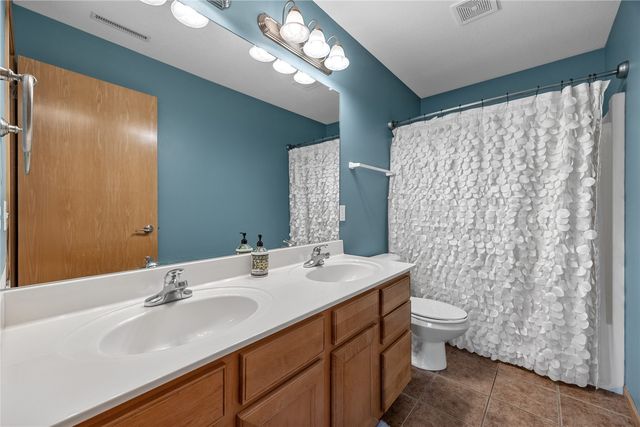 2812 Broken Woods Drive, Coralville, IA 52241