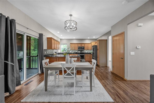 2812 Broken Woods Drive, Coralville, IA 52241