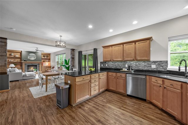 2812 Broken Woods Drive, Coralville, IA 52241