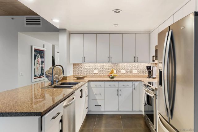 1080 Park Blvd 1702, San Diego, CA 92101