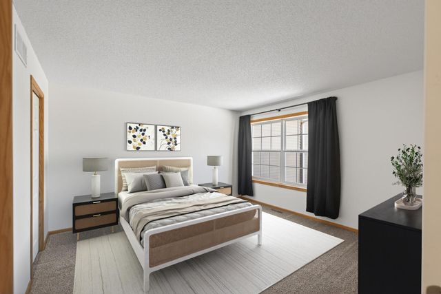 1887 Wildflower Court, Shoreview, MN 55126