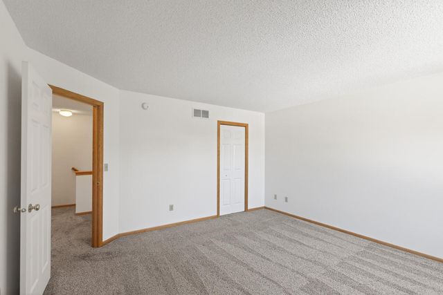 1887 Wildflower Court, Shoreview, MN 55126