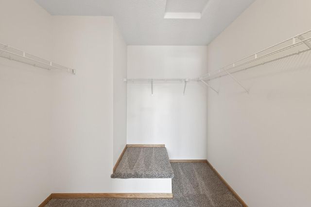 1887 Wildflower Court, Shoreview, MN 55126