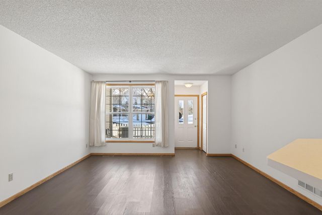 1887 Wildflower Court, Shoreview, MN 55126