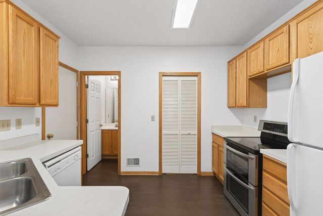 1887 Wildflower Court, Shoreview, MN 55126