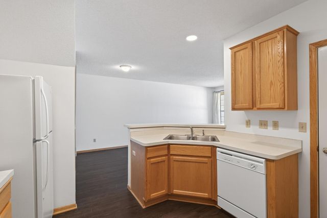 1887 Wildflower Court, Shoreview, MN 55126