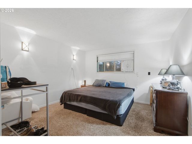 3820 Se EL CAMINO Dr, Gresham, OR 97080
