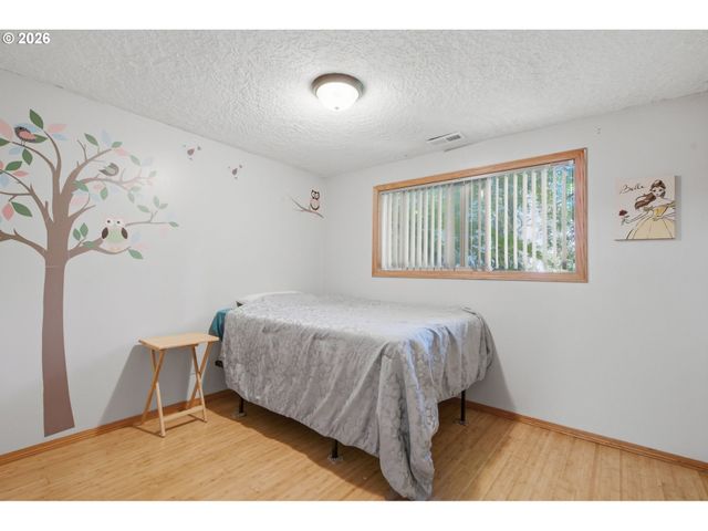 3820 Se EL CAMINO Dr, Gresham, OR 97080
