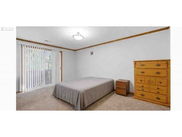 3820 Se EL CAMINO Dr, Gresham, OR 97080