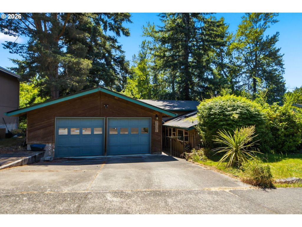 3820 Se EL CAMINO Dr, Gresham, OR 97080