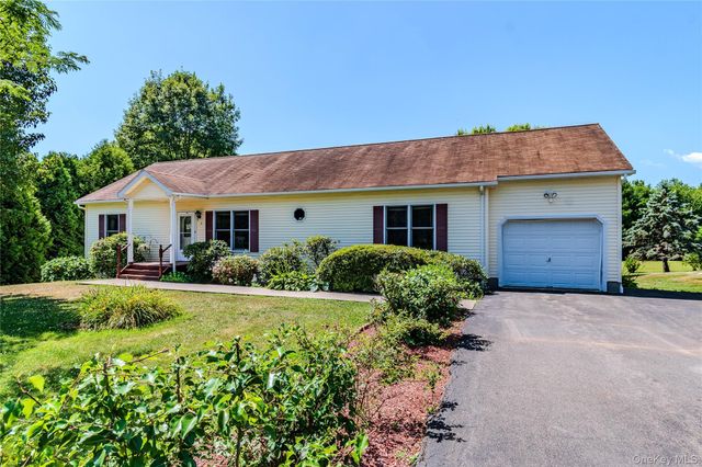 31 Josephs Drive, Saugerties, NY 12477