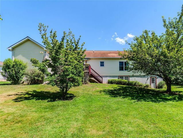 31 Josephs Drive, Saugerties, NY 12477