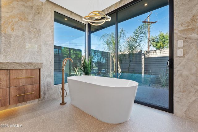 4610 E FLOWER Street, Phoenix, AZ 85018