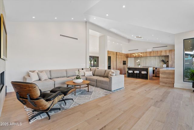 4610 E FLOWER Street, Phoenix, AZ 85018