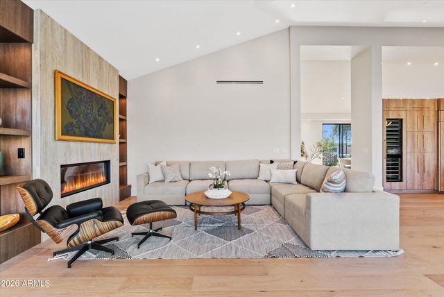 4610 E FLOWER Street, Phoenix, AZ 85018