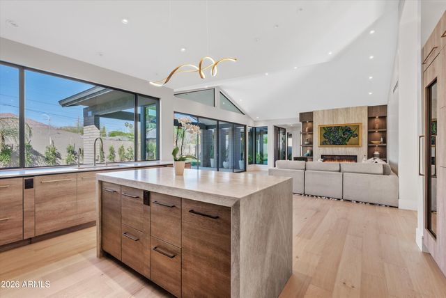 4610 E FLOWER Street, Phoenix, AZ 85018