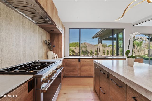 4610 E FLOWER Street, Phoenix, AZ 85018