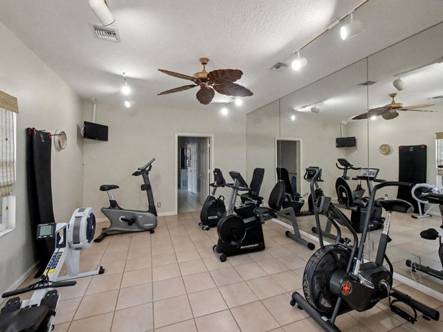 7727 Great Glen Circle, Delray Beach, FL 33446