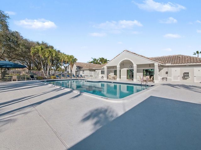 7727 Great Glen Circle, Delray Beach, FL 33446