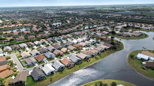 7727 Great Glen Circle, Delray Beach, FL 33446