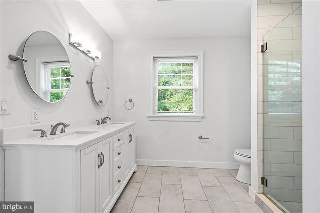 17 LIZBETH LN, Berwyn, PA 19312