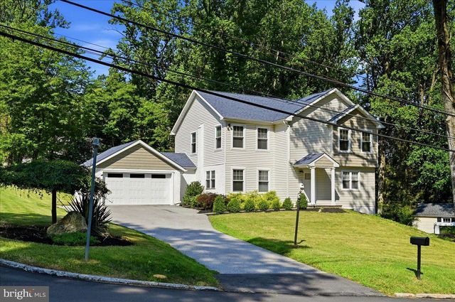 17 LIZBETH LN, Berwyn, PA 19312